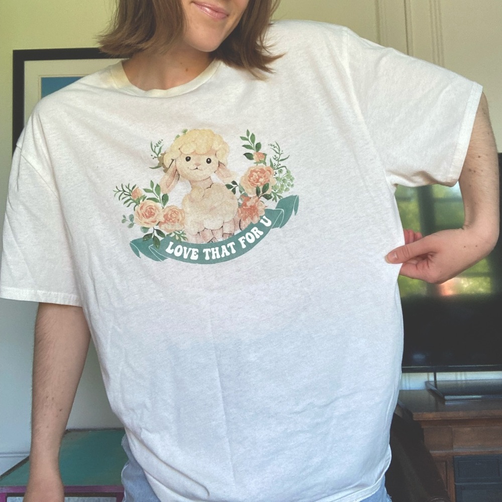 Coquette lamb graphic t-shirt